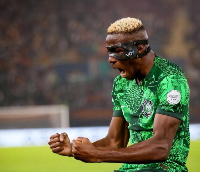 战术调整引发热议！，姆巴佩在切尔西比赛中晋级下一阶段观众掌声雷动